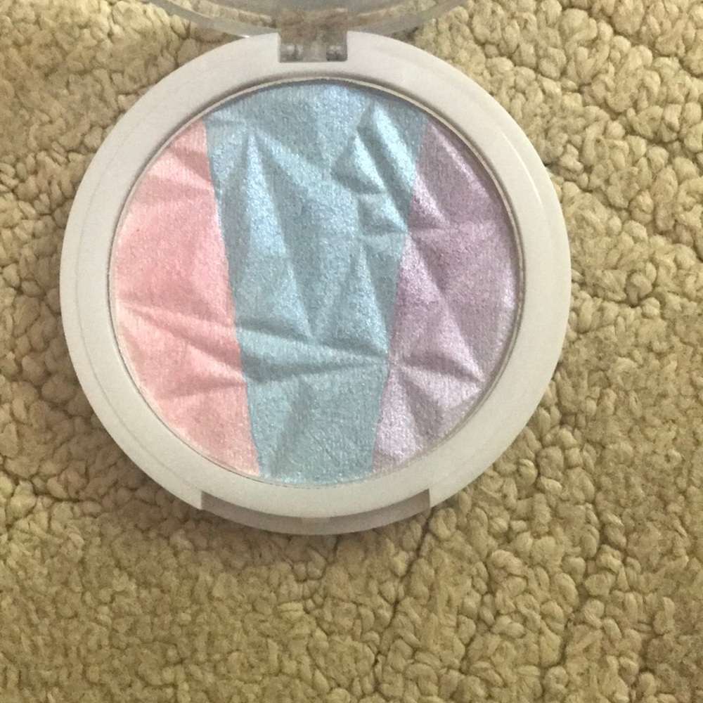 Glowing multi color highliter